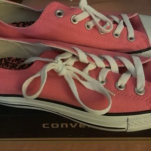PINK CONVERSE